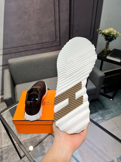 Designer Sneakers Shoes – Sneakers Shoes, Lifestyle Running Shoes, Latest Sneaker