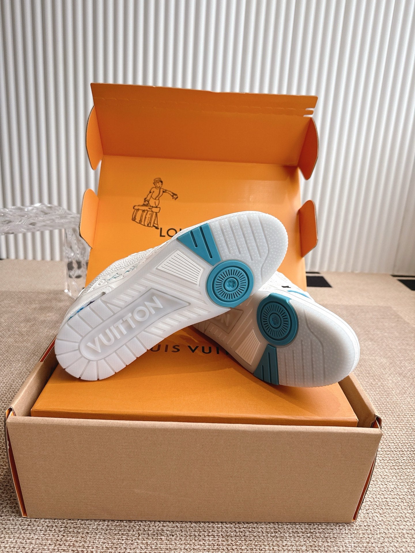 Louis Vuitton LV Trainer Sneakers for Men and Women – Premium Leather Designer Shoes