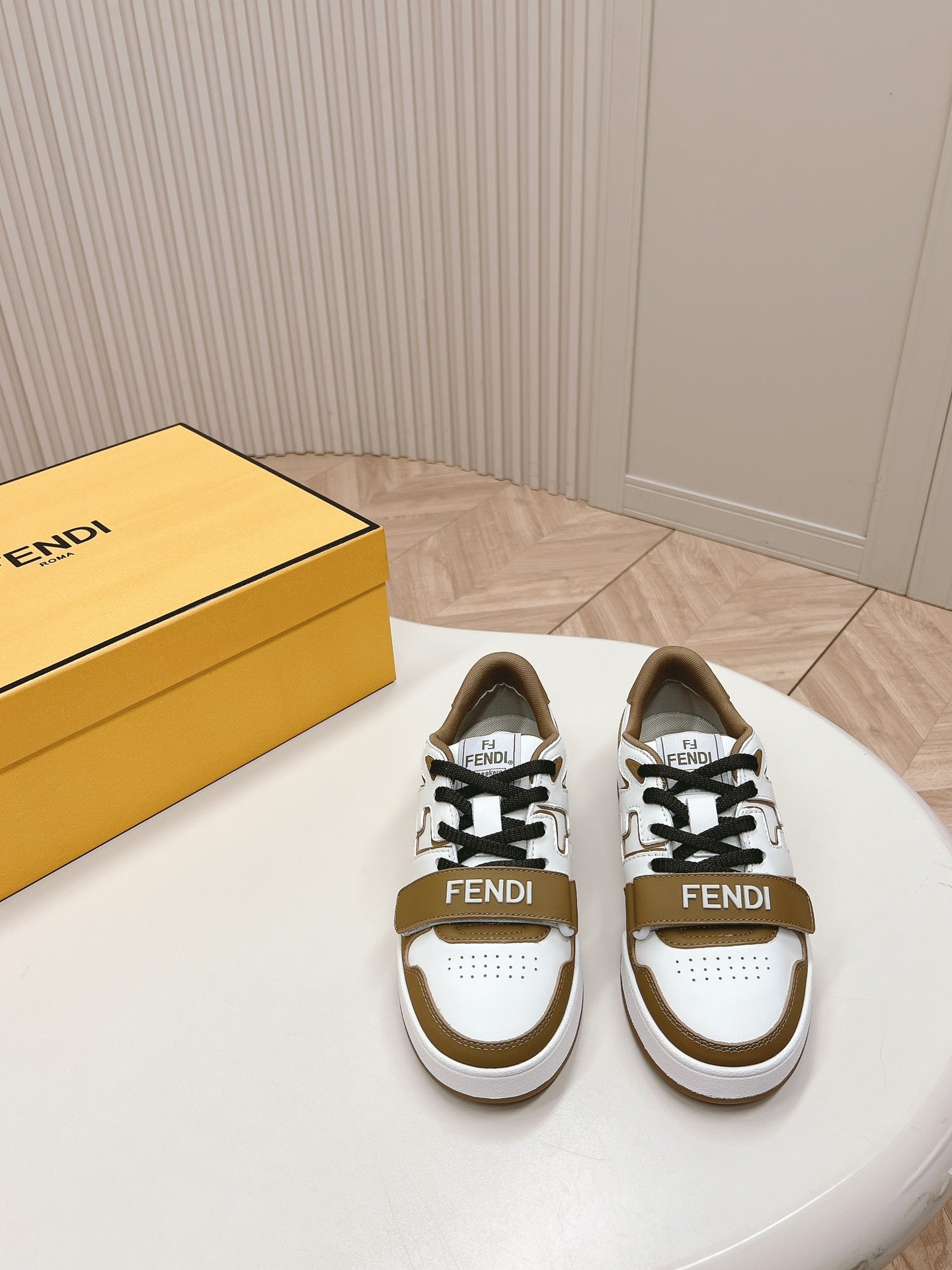Designer Sneakers Shoes – Sneakers Shoes, Lifestyle Running Shoes, Latest Sneaker