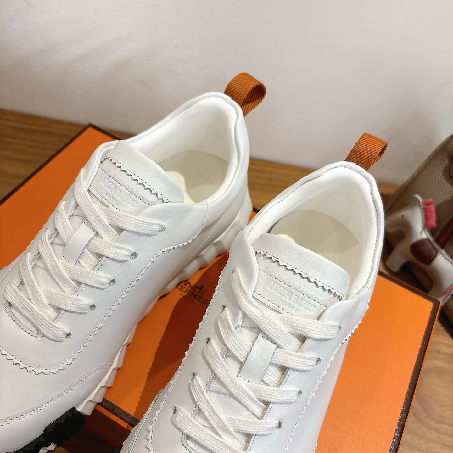 Designer Sneakers Shoes – Sneakers Shoes, Lifestyle Running Shoes, Latest Sneaker