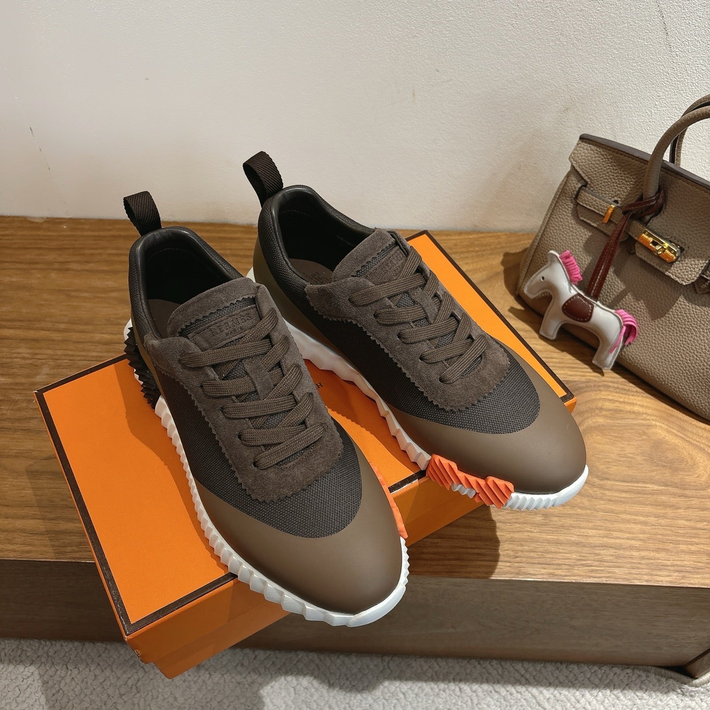 Designer Sneakers Shoes – Sneakers Shoes, Lifestyle Running Shoes, Latest Sneaker