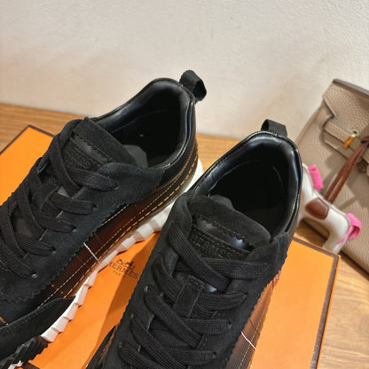 Designer Sneakers Shoes – Sneakers Shoes, Lifestyle Running Shoes, Latest Sneaker