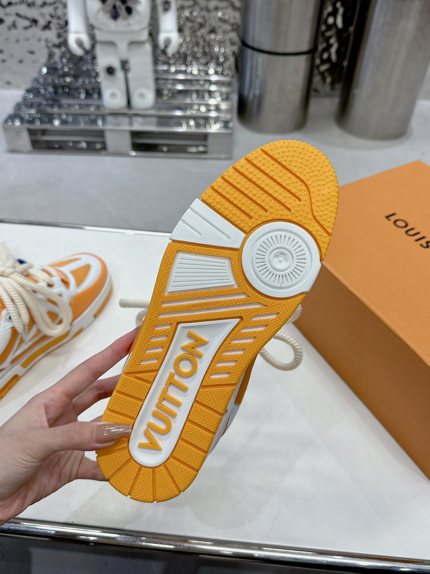 Louis Vuitton Sneakers for Men and Women – Premium Leather Designer Shoes