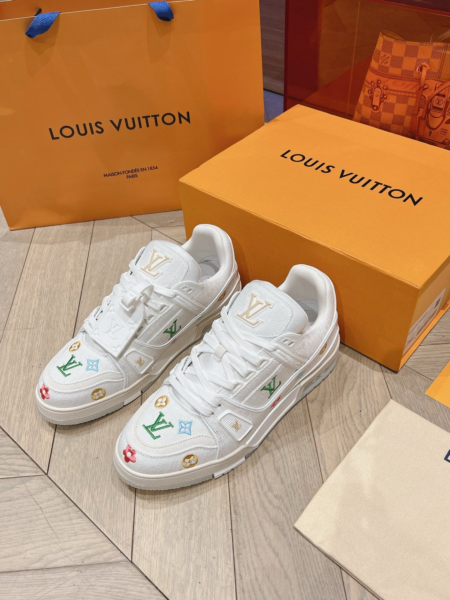 Designer Sneakers Shoes – Lifestyle Sneakers, Latest Sneakers