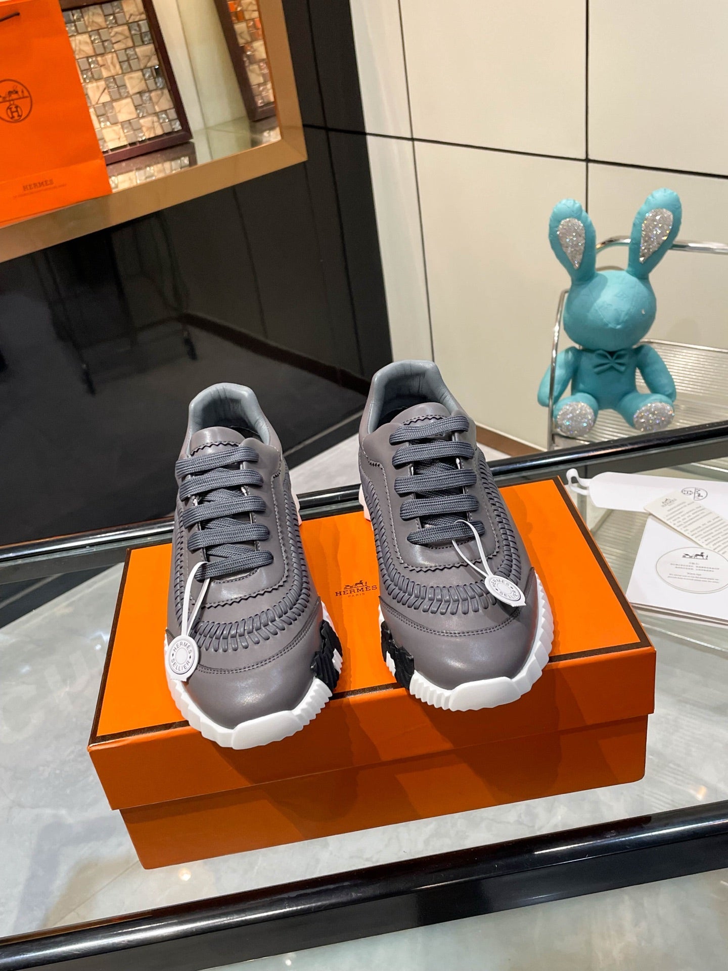 Designer Sneakers Shoes – Sneakers Shoes, Lifestyle Running Shoes, Latest Sneaker