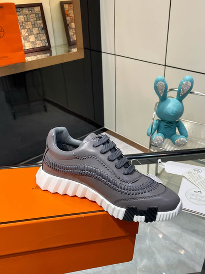 Designer Sneakers Shoes – Sneakers Shoes, Lifestyle Running Shoes, Latest Sneaker