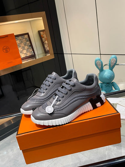 Designer Sneakers Shoes – Sneakers Shoes, Lifestyle Running Shoes, Latest Sneaker