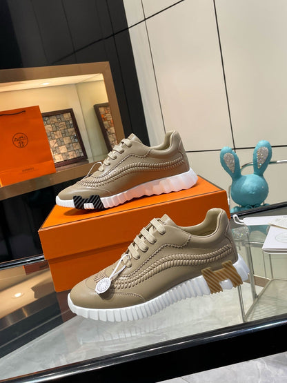 Designer Sneakers Shoes – Sneakers Shoes, Lifestyle Running Shoes, Latest Sneaker