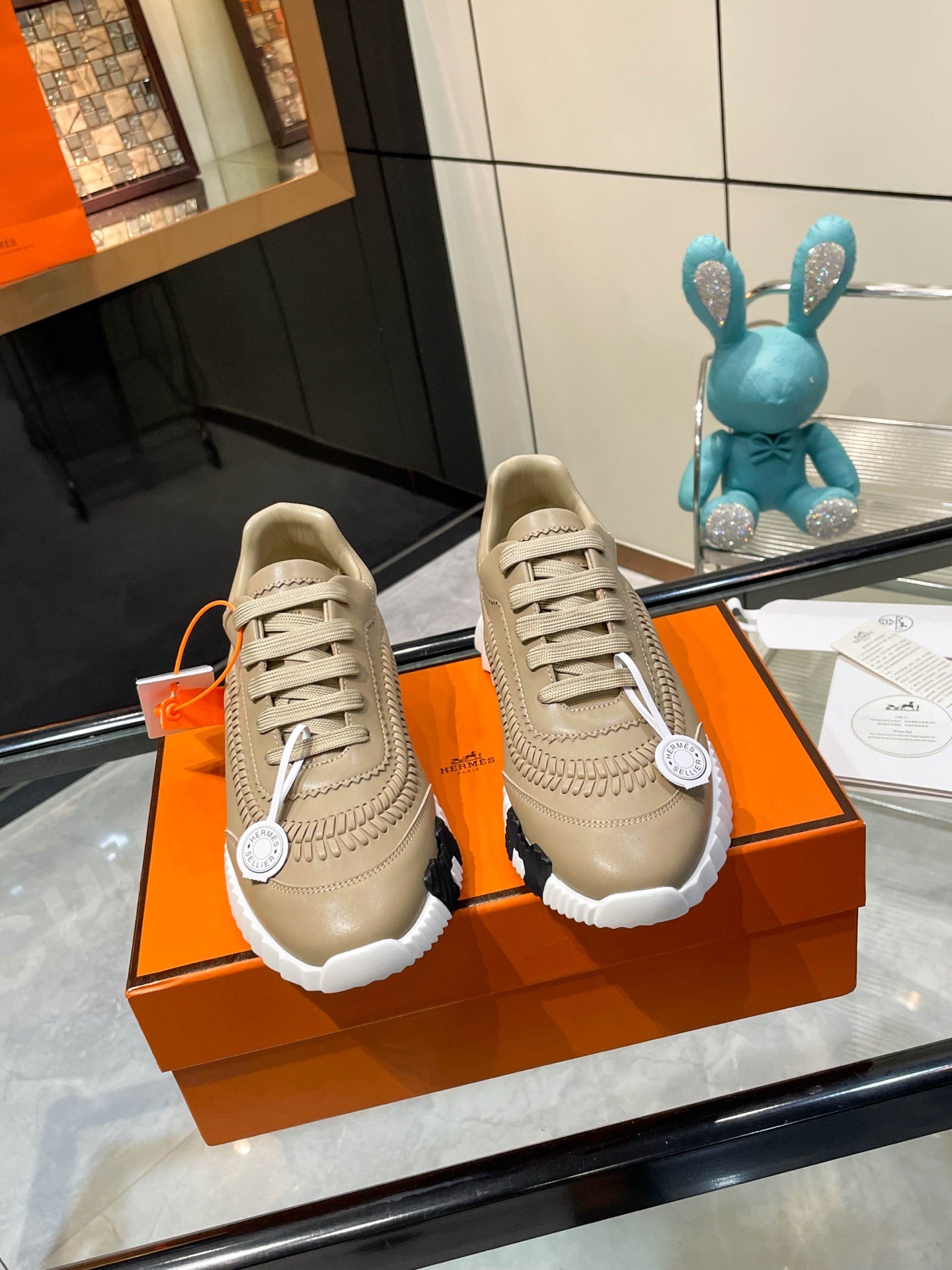 Designer Sneakers Shoes – Sneakers Shoes, Lifestyle Running Shoes, Latest Sneaker