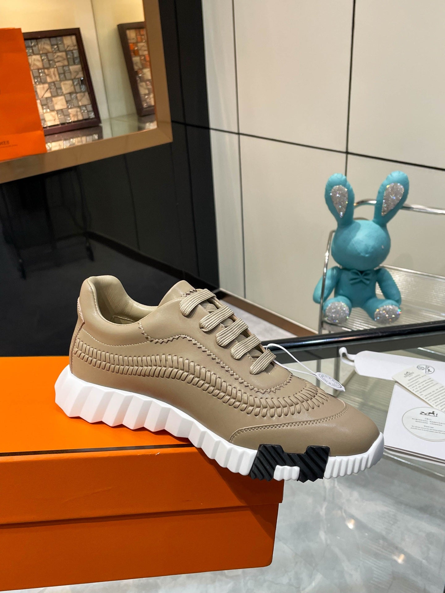 Designer Sneakers Shoes – Sneakers Shoes, Lifestyle Running Shoes, Latest Sneaker