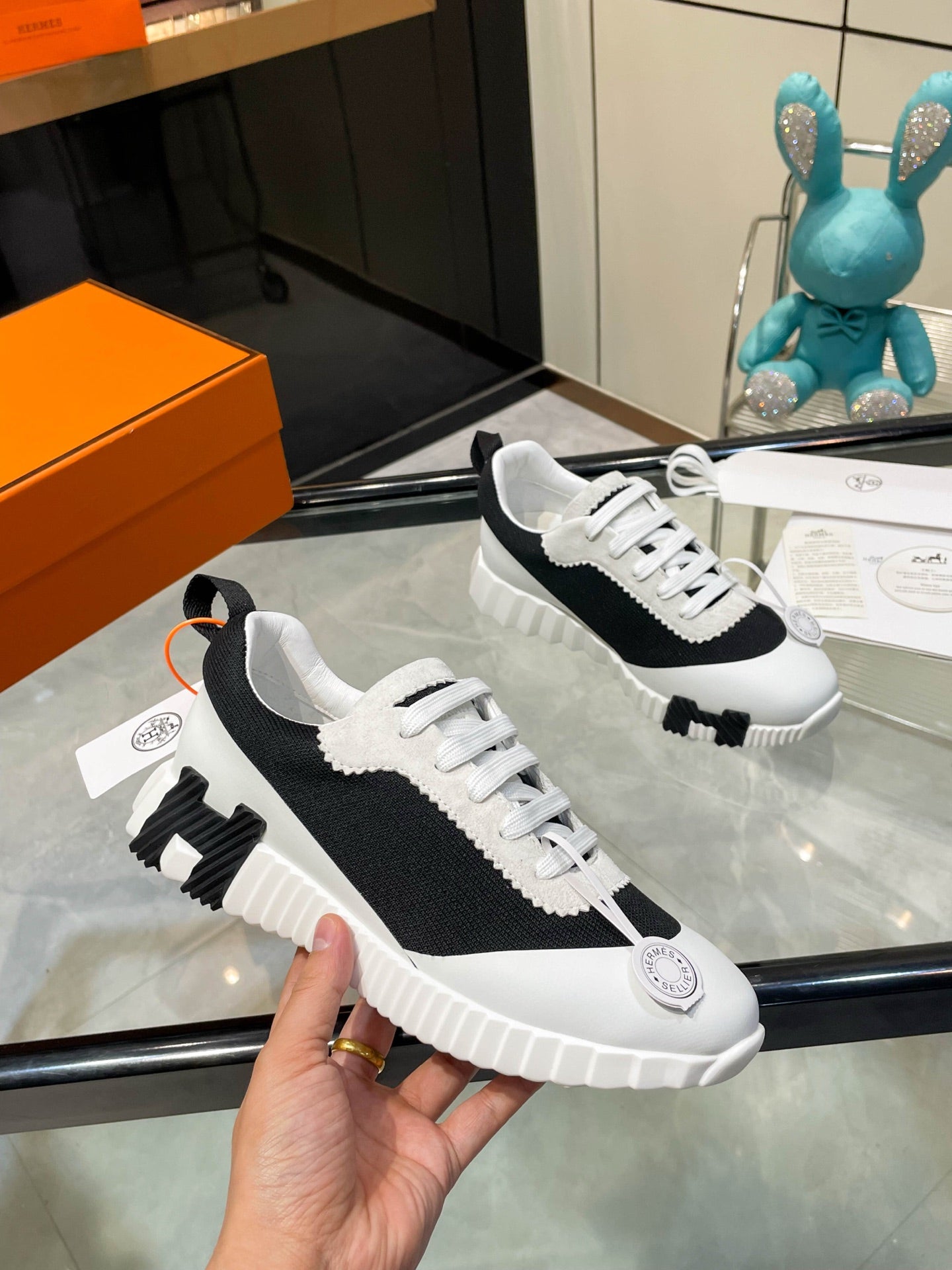 Designer Sneakers Shoes – Sneakers Shoes, Lifestyle Running Shoes, Latest Sneaker