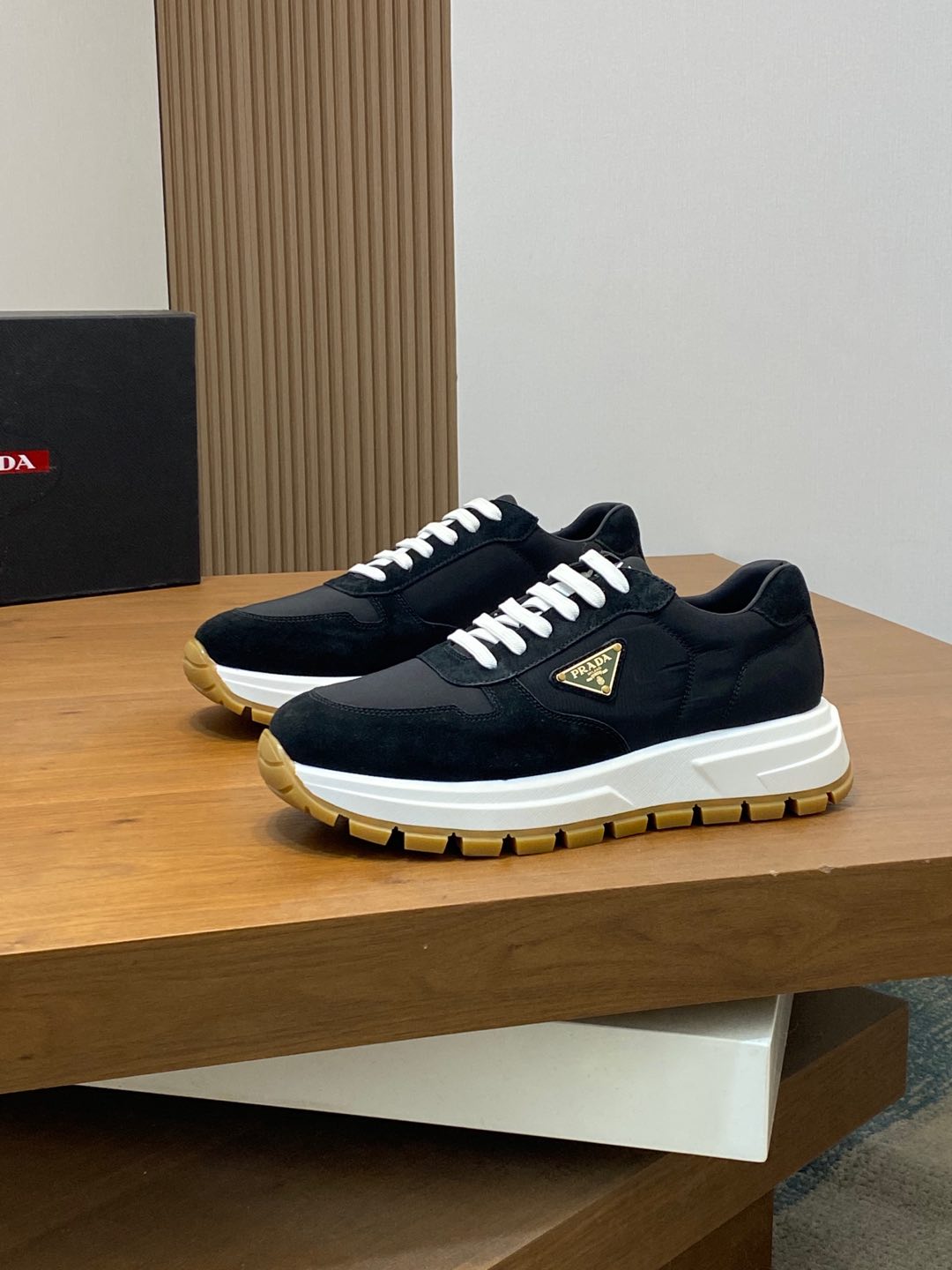 Designer Sneakers Shoes – Lifestyle Sneakers, Latest Sneakers