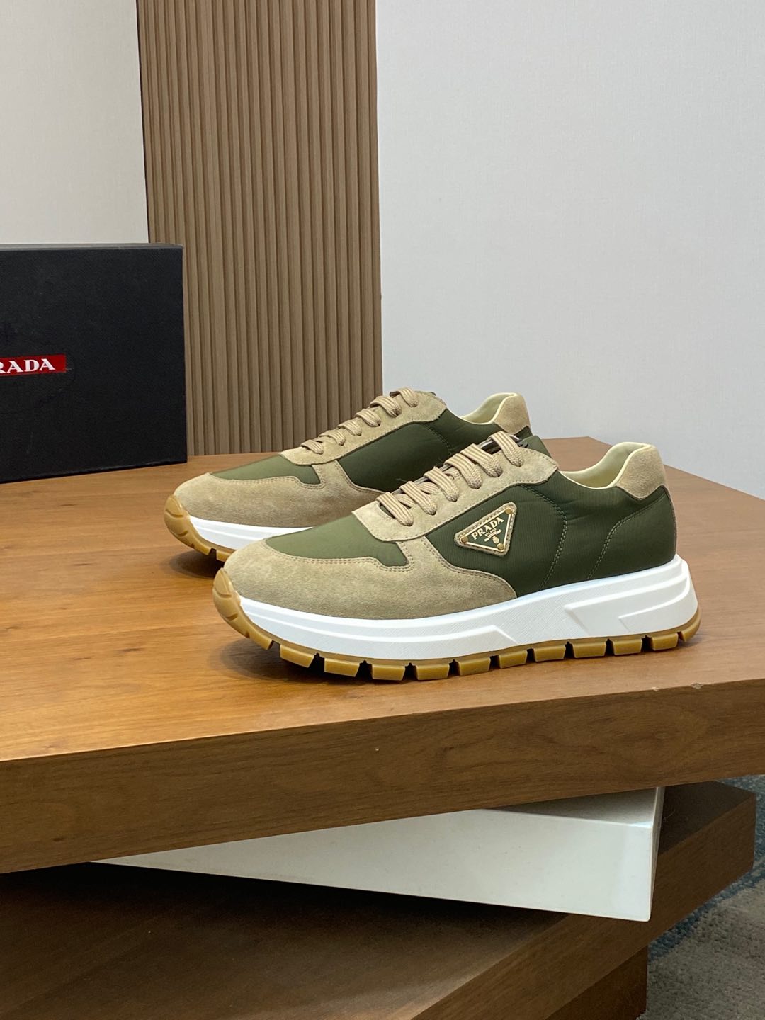 Designer Sneakers Shoes – Lifestyle Sneakers, Latest Sneakers