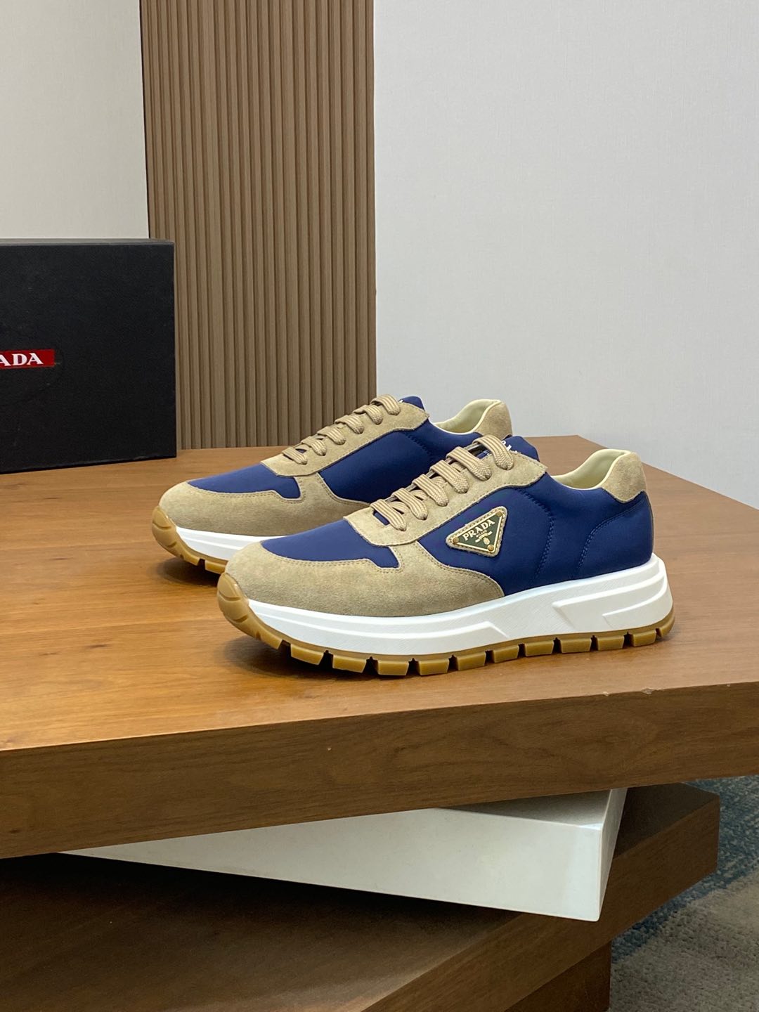Designer Sneakers Shoes – Lifestyle Sneakers, Latest Sneakers