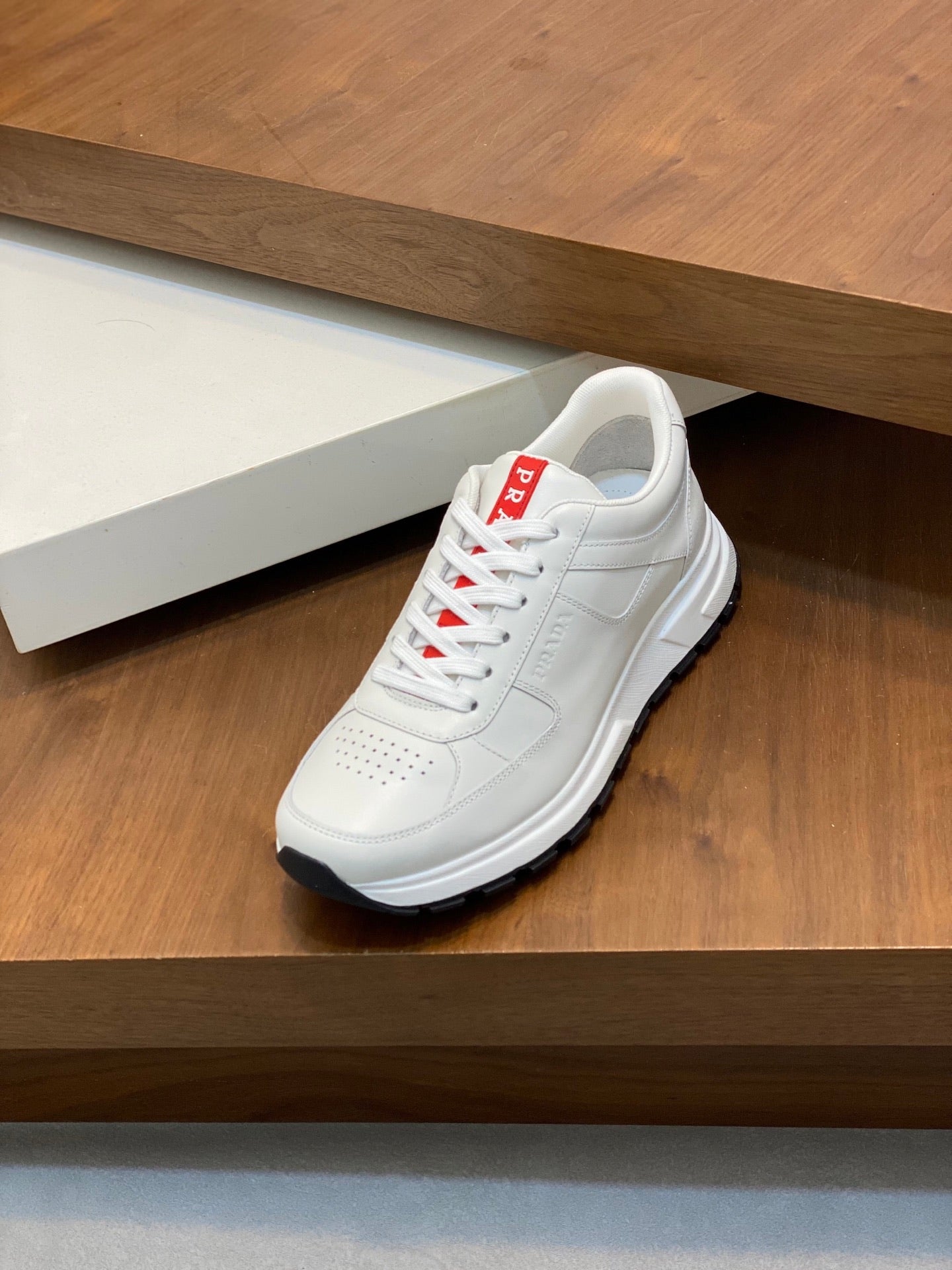 Designer Sneakers Shoes – Lifestyle Sneakers, Latest Sneakers