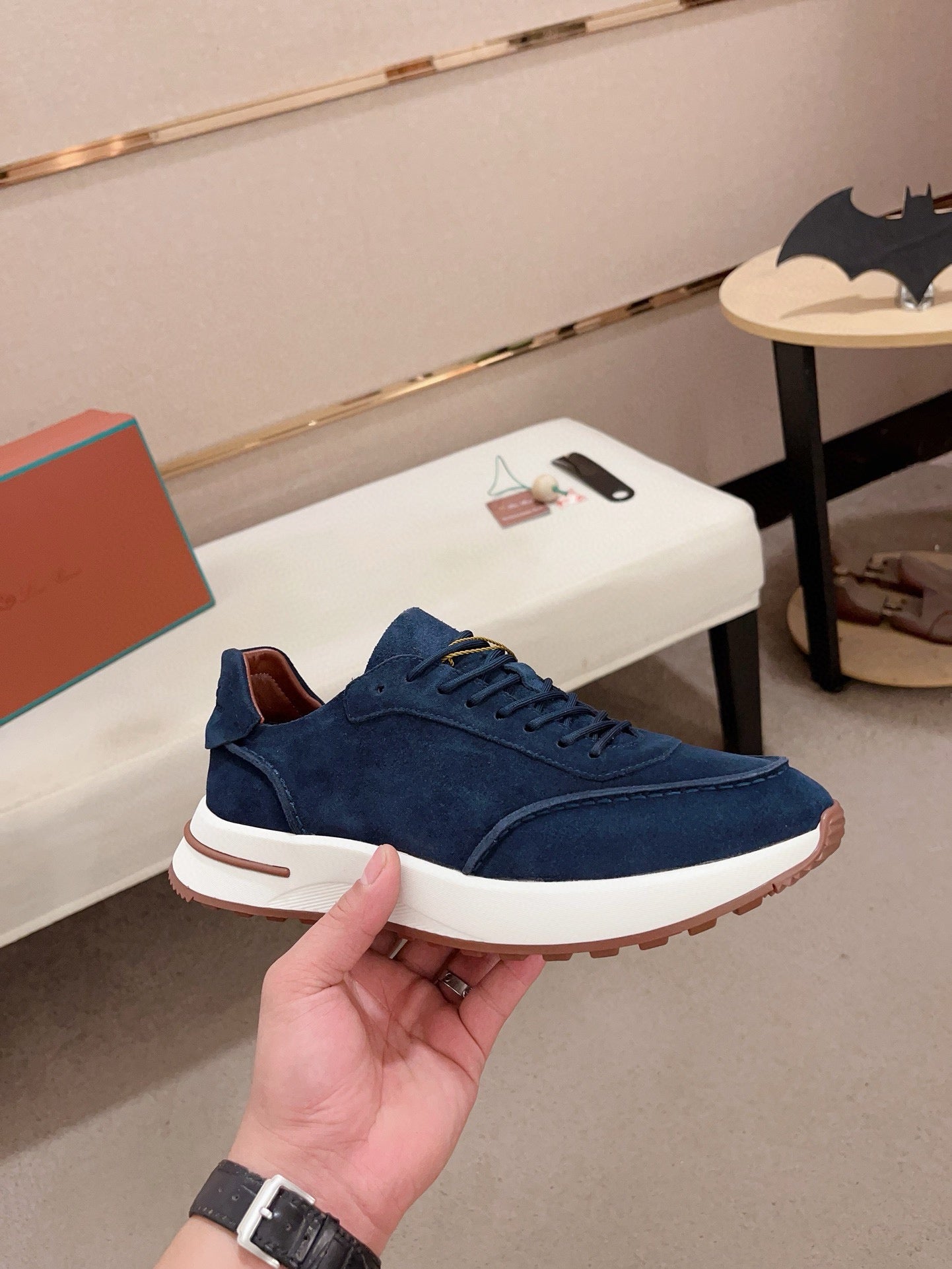 Designer Sneakers Shoes – Sneakers Shoes, Lifestyle Running Shoes, Latest Sneaker
