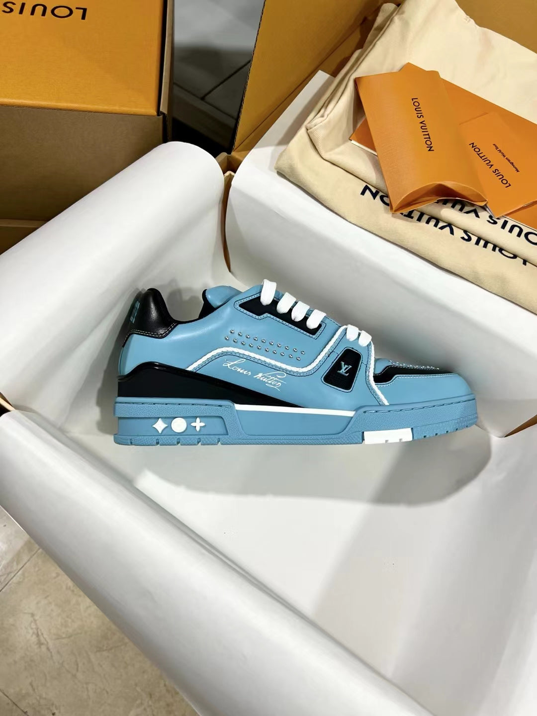 Louis Vuitton LV Trainer Sneakers for Men and Women – Premium Leather Designer Shoes