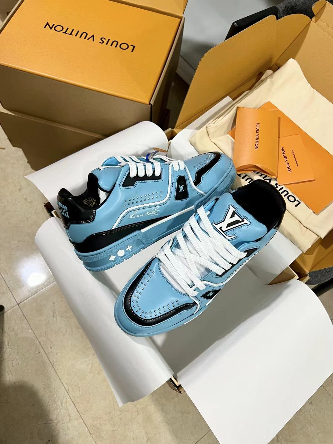 Designer Sneakers Shoes – Lifestyle Sneakers, Latest Sneakers