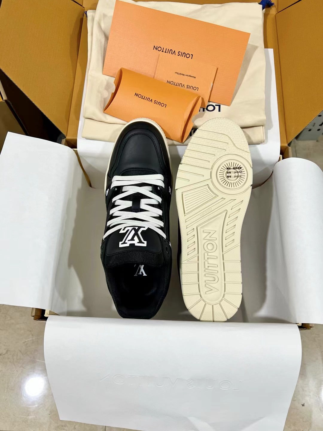 Louis Vuitton LV Trainer Sneakers for Men and Women – Premium Leather Designer Shoes
