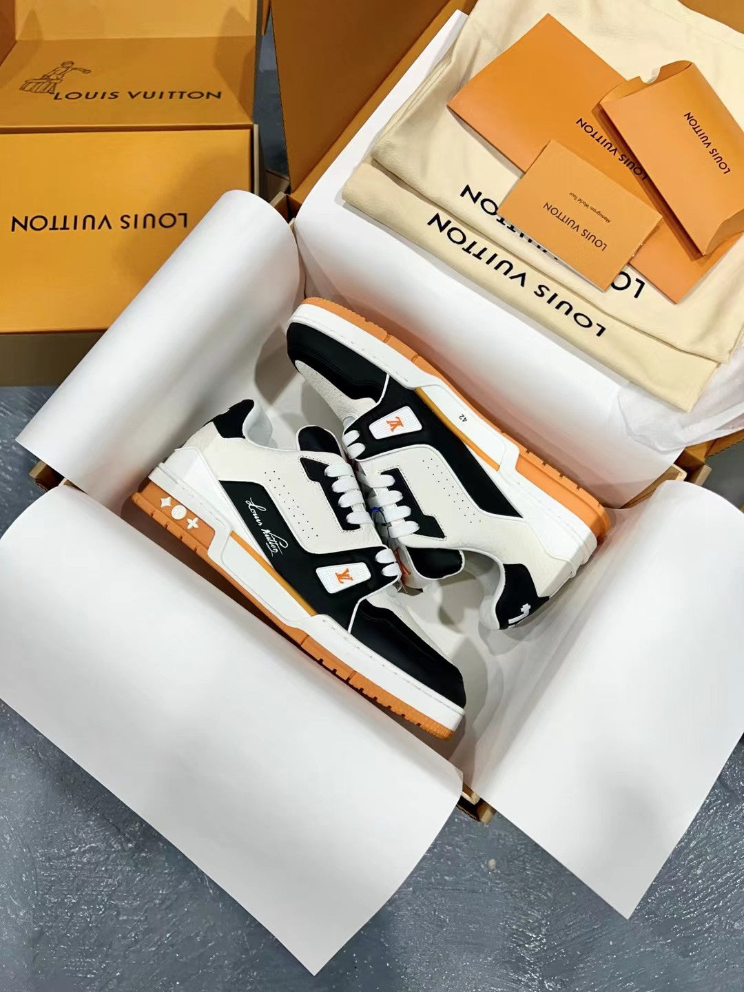 Louis Vuitton LV Trainer Sneakers for Men and Women – Premium Leather Designer Shoes