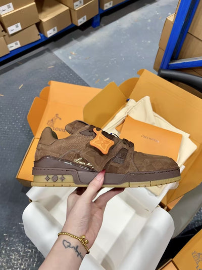 Louis Vuitton Sneakers for Men and Women – Premium Leather Designer Shoes