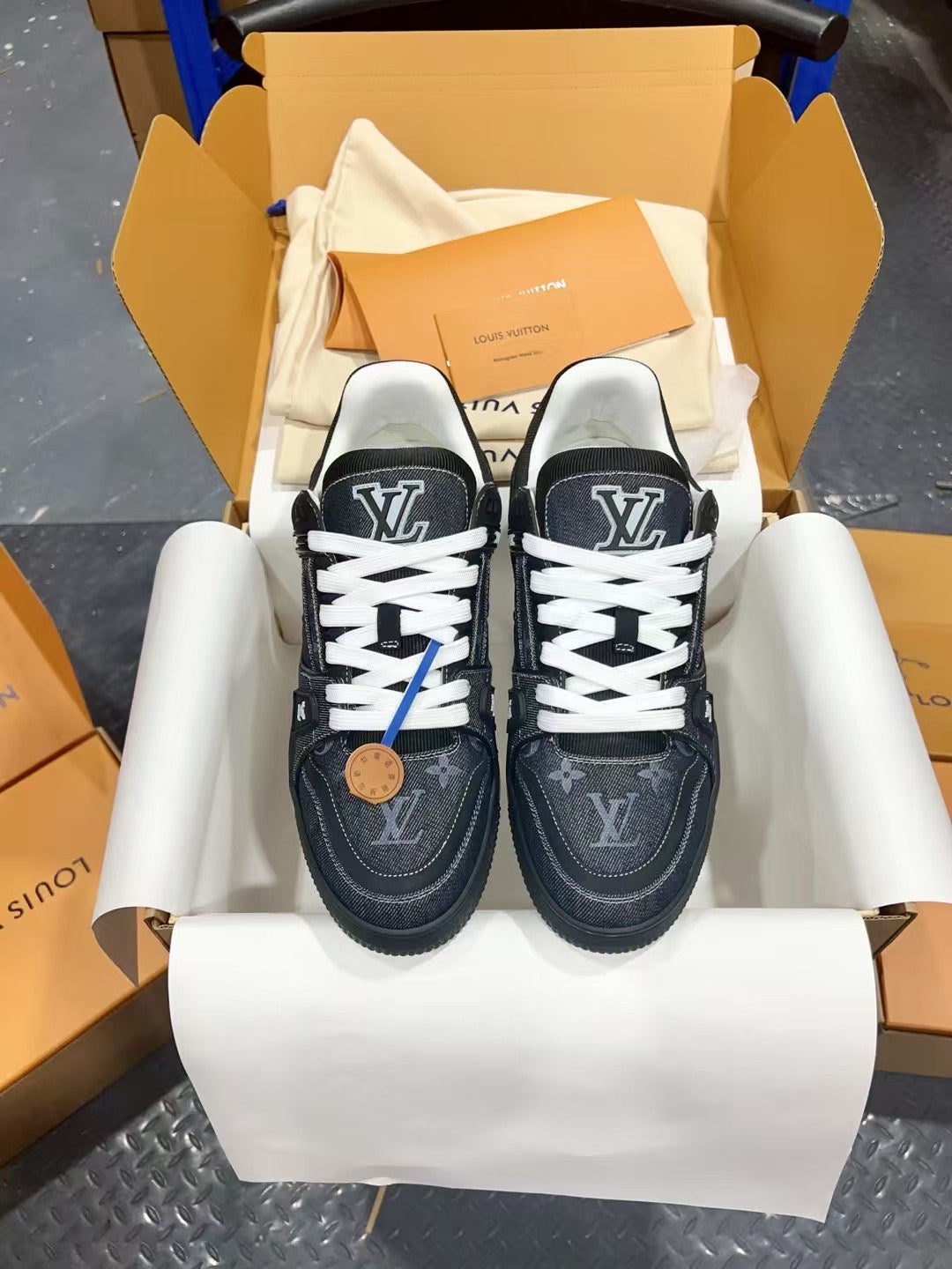 Louis Vuitton Sneakers for Men and Women – Premium Leather Designer Shoes