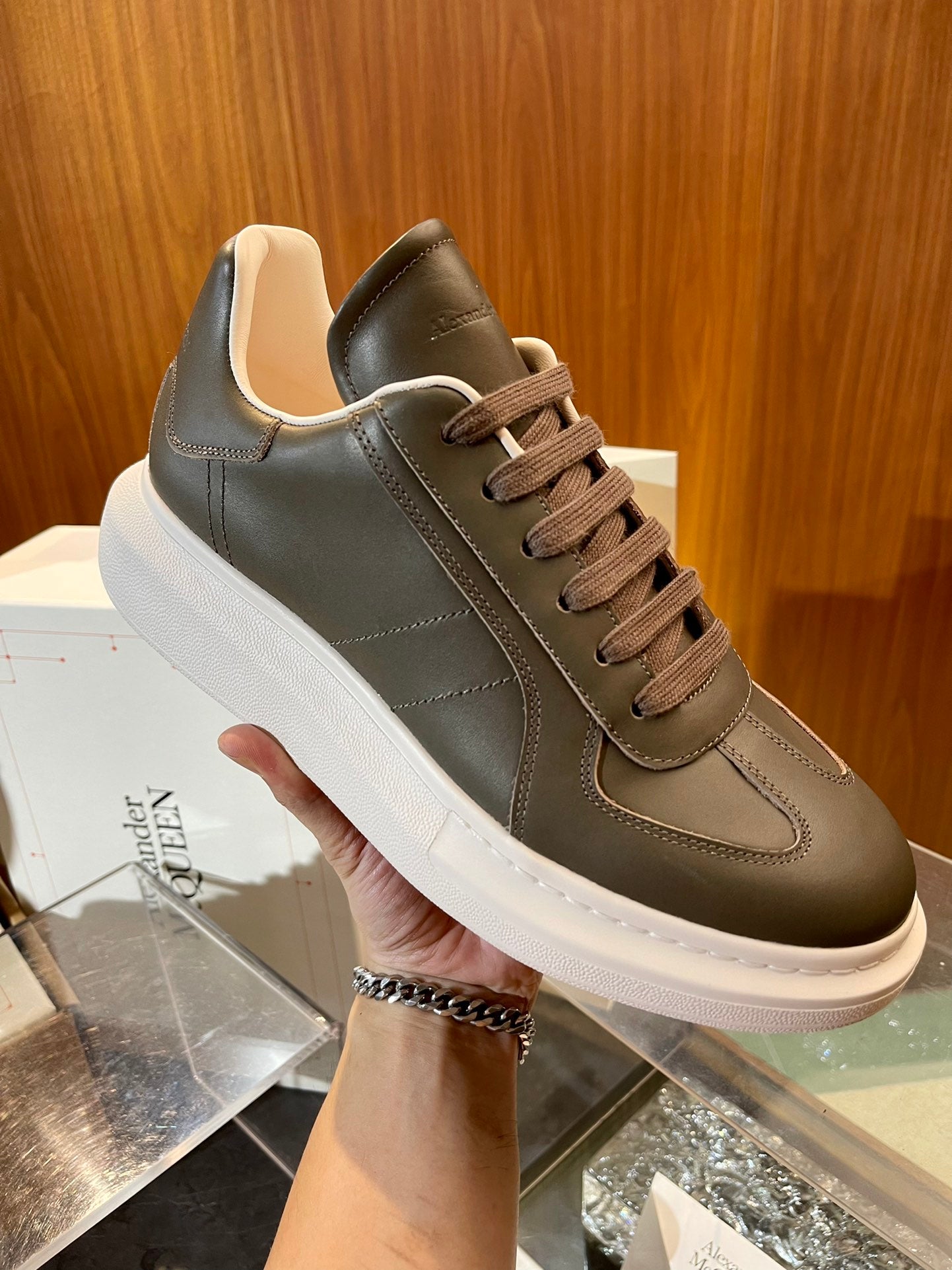 Designer Sneakers Shoes – Lifestyle Sneakers, Latest Sneakers