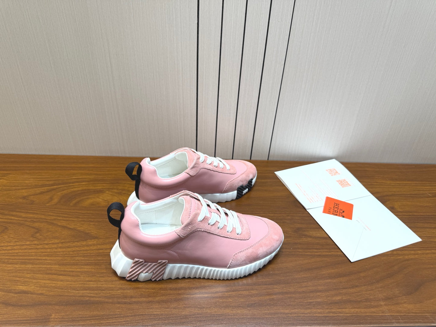 Designer Sneakers Shoes – Sneakers Shoes, Lifestyle Running Shoes, Latest Sneakers