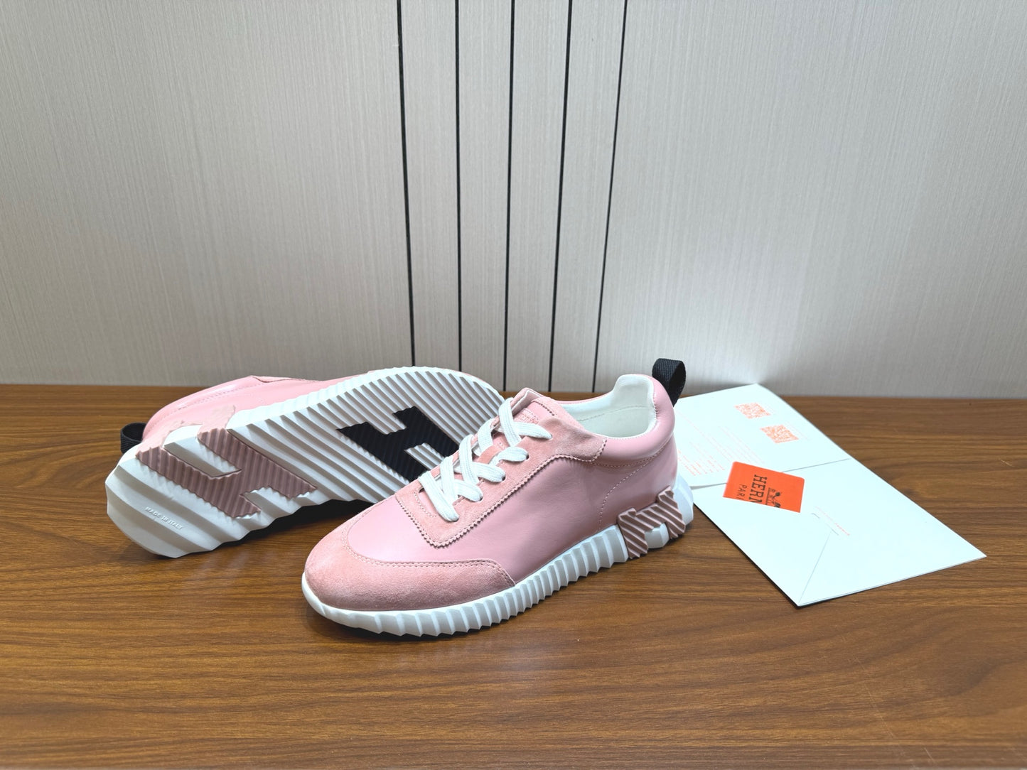 Designer Sneakers Shoes – Sneakers Shoes, Lifestyle Running Shoes, Latest Sneakers