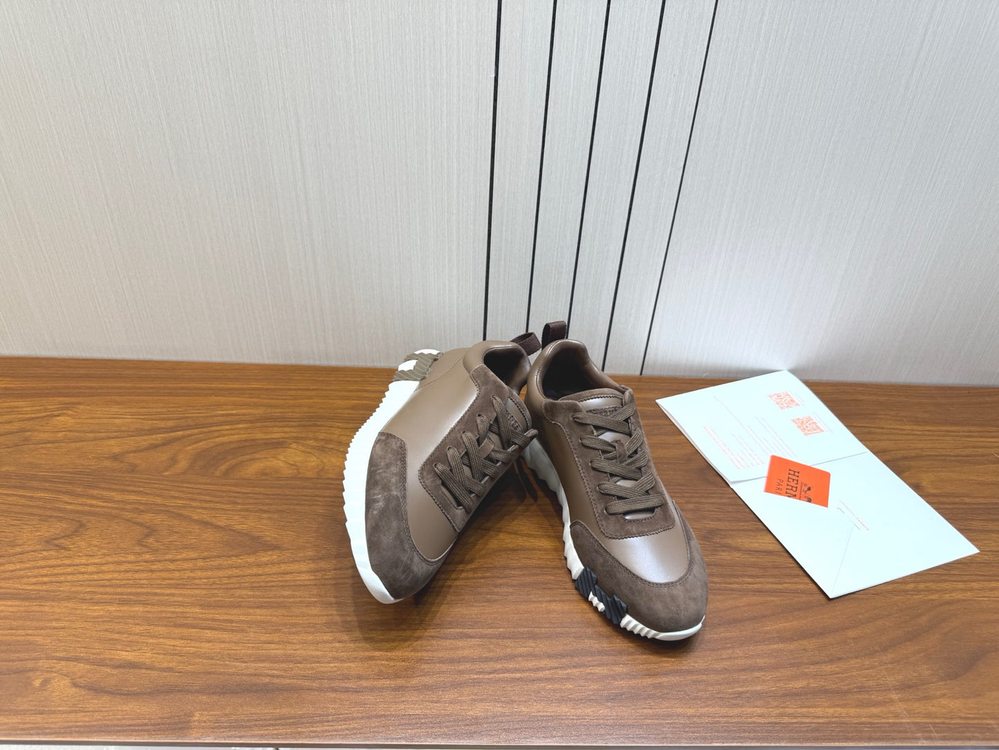 Designer Sneakers Shoes – Sneakers Shoes, Lifestyle Running Shoes, Latest Sneakers