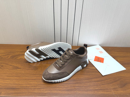 Designer Sneakers Shoes – Sneakers Shoes, Lifestyle Running Shoes, Latest Sneakers