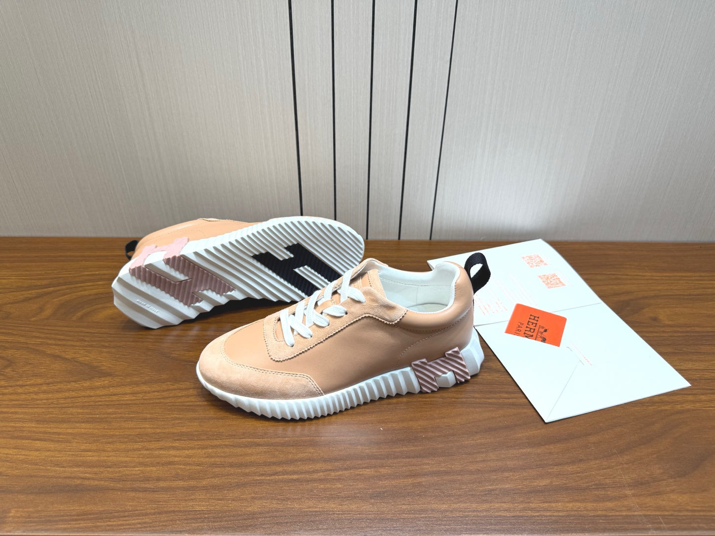 Designer Sneakers Shoes – Sneakers Shoes, Lifestyle Running Shoes, Latest Sneakers