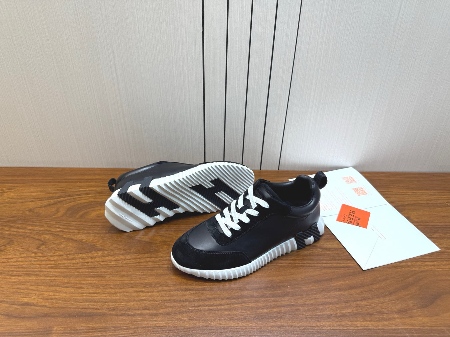 Designer Sneakers Shoes – Sneakers Shoes, Lifestyle Running Shoes, Latest Sneakers