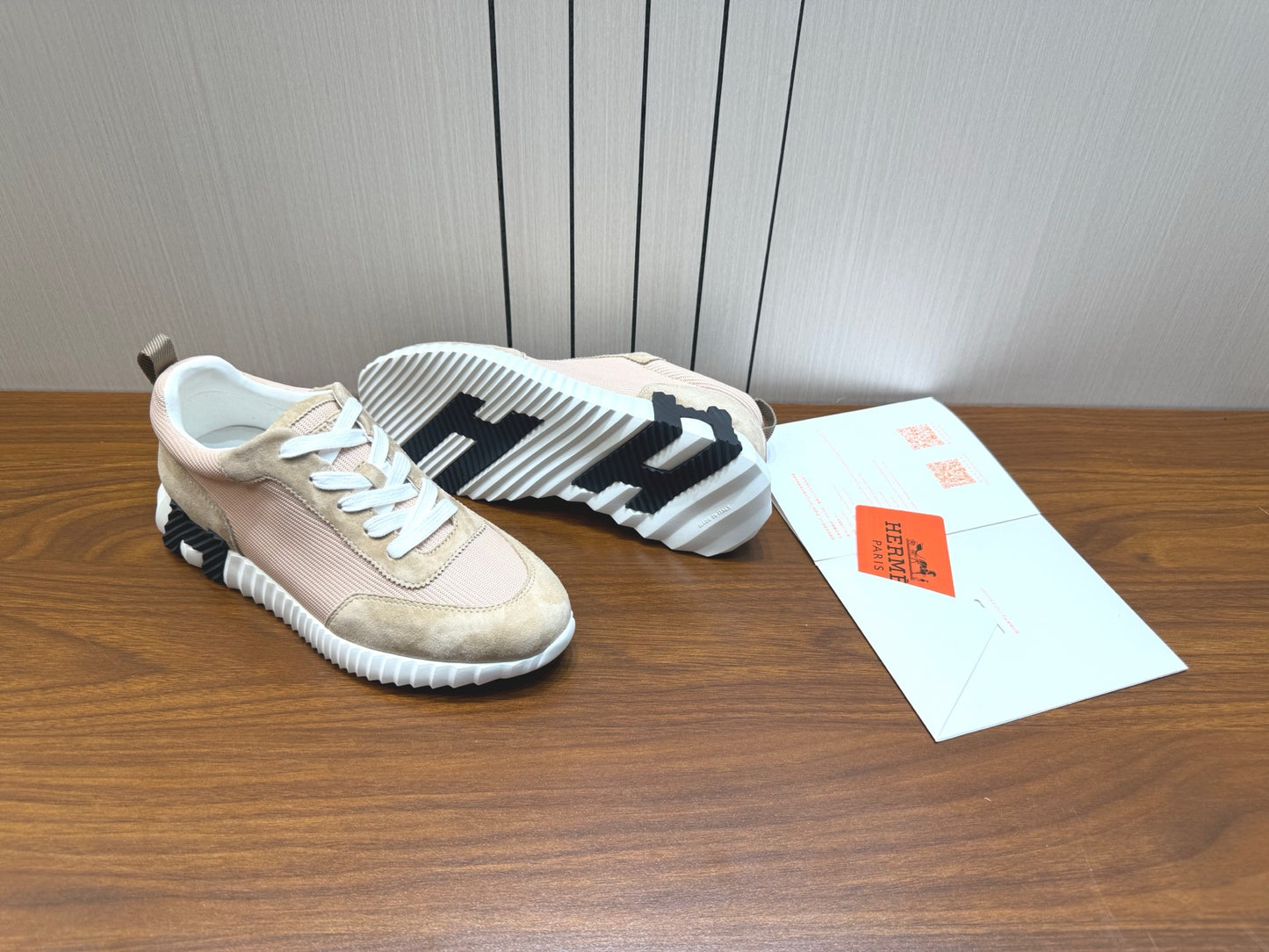 Designer Sneakers Shoes – Sneakers Shoes, Lifestyle Running Shoes, Latest Sneaker