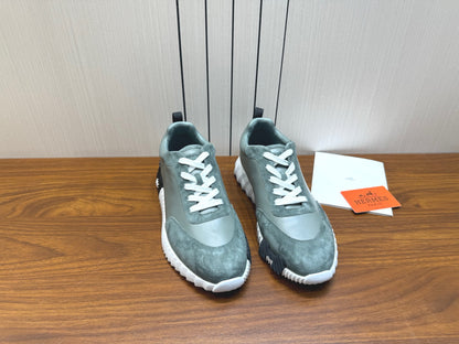 Designer Sneakers Shoes – Sneakers Shoes, Lifestyle Running Shoes, Latest Sneakers