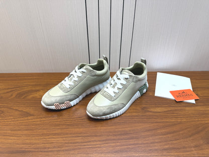 Designer Sneakers Shoes – Sneakers Shoes, Lifestyle Running Shoes, Latest Sneakers
