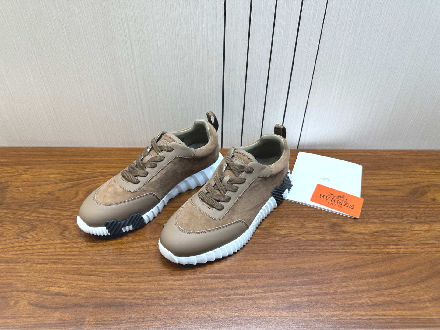 Designer Sneakers Shoes – Sneakers Shoes, Lifestyle Running Shoes, Latest Sneaker