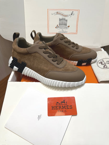 Designer Sneakers Shoes – Sneakers Shoes, Lifestyle Running Shoes, Latest Sneaker