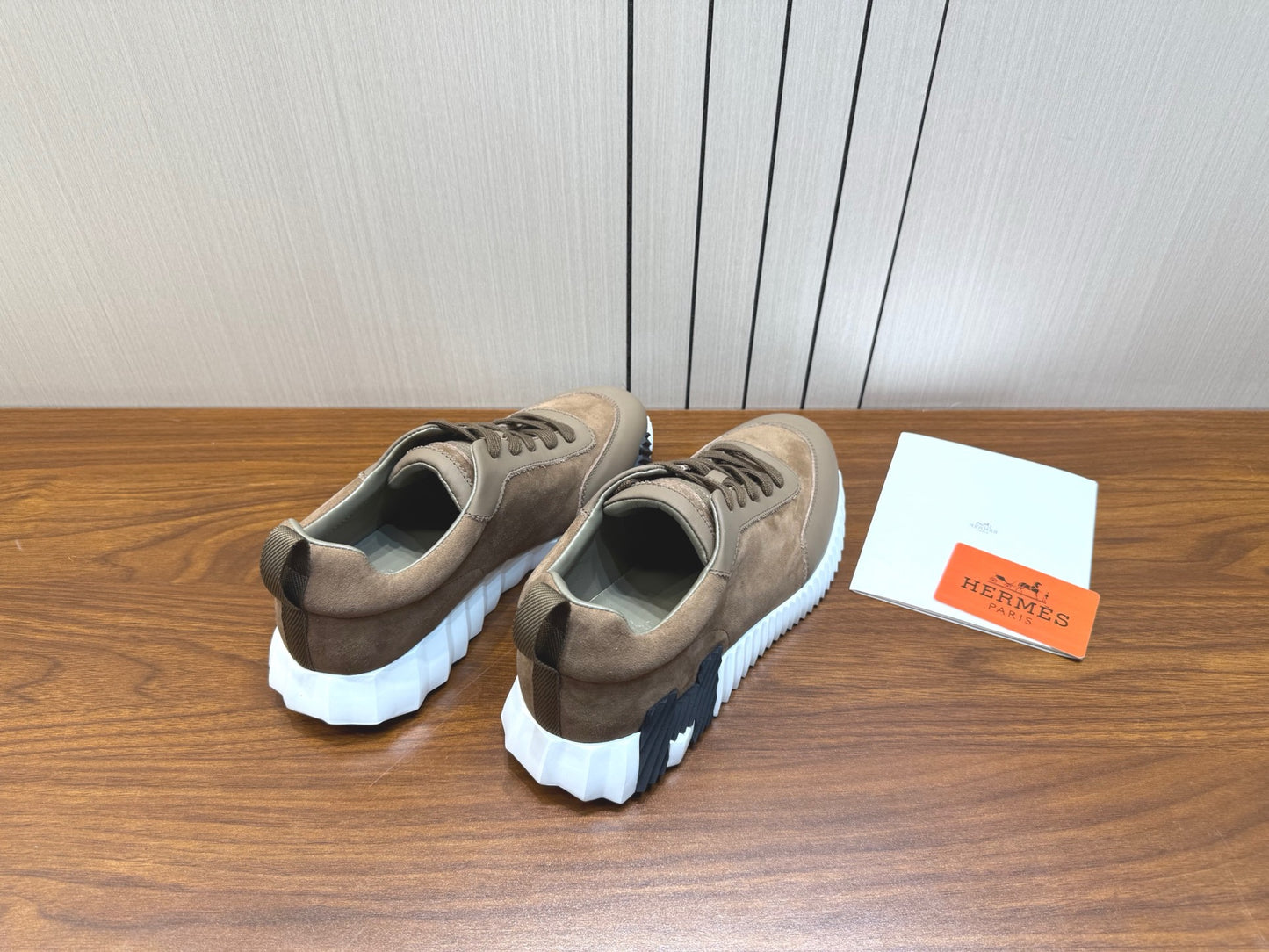 Designer Sneakers Shoes – Sneakers Shoes, Lifestyle Running Shoes, Latest Sneaker