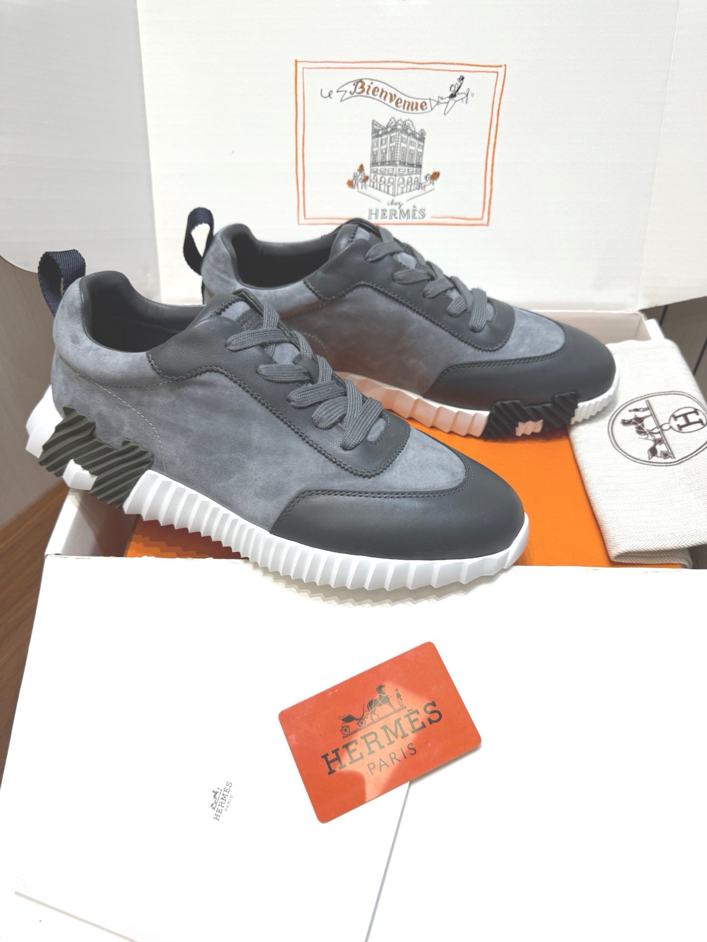 Designer Sneakers Shoes – Sneakers Shoes, Lifestyle Running Shoes, Latest Sneaker