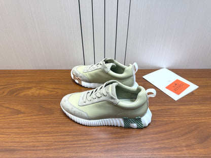 Designer Sneakers Shoes – Sneakers Shoes, Lifestyle Running Shoes, Latest Sneaker